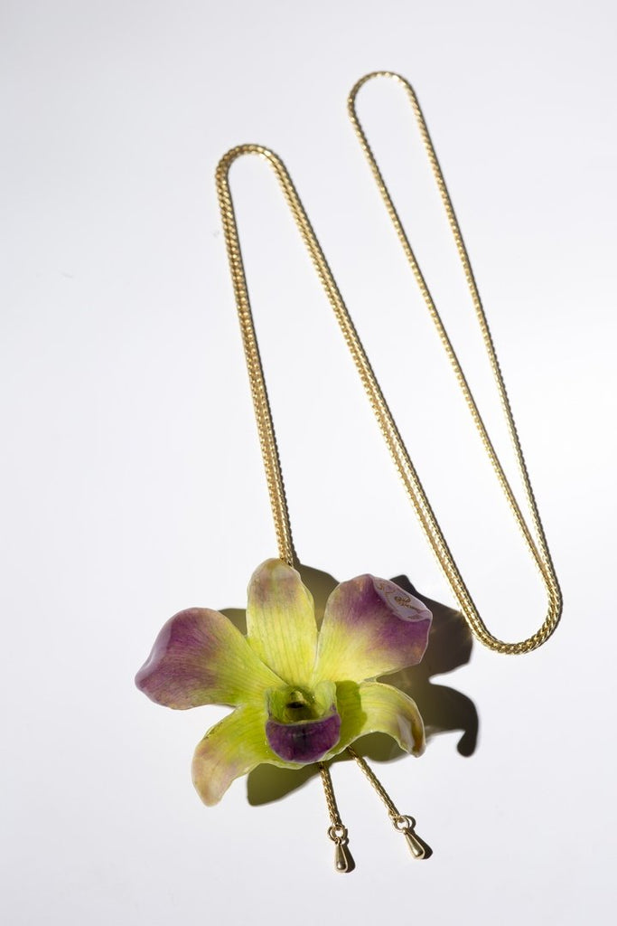 Collier plaqué or "Orchidée Naturelle Dendrobium"